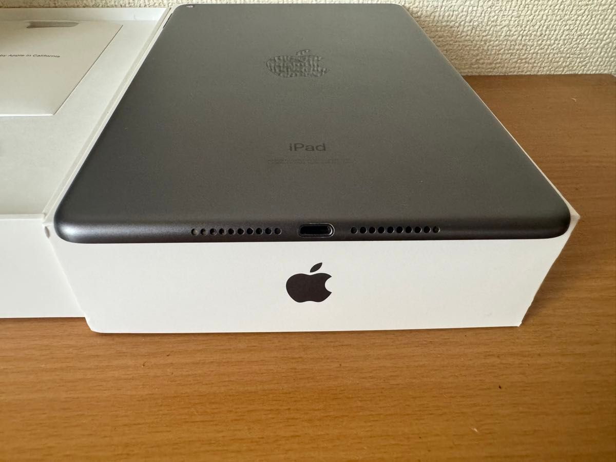 iPad mini 第5世代 Wi-Fi 64GB スペースグレ MUQW2J/A A2133 iPad mini 第5世代 Wi-Fi 64GB スペースグレ MUQW2J/A A2133