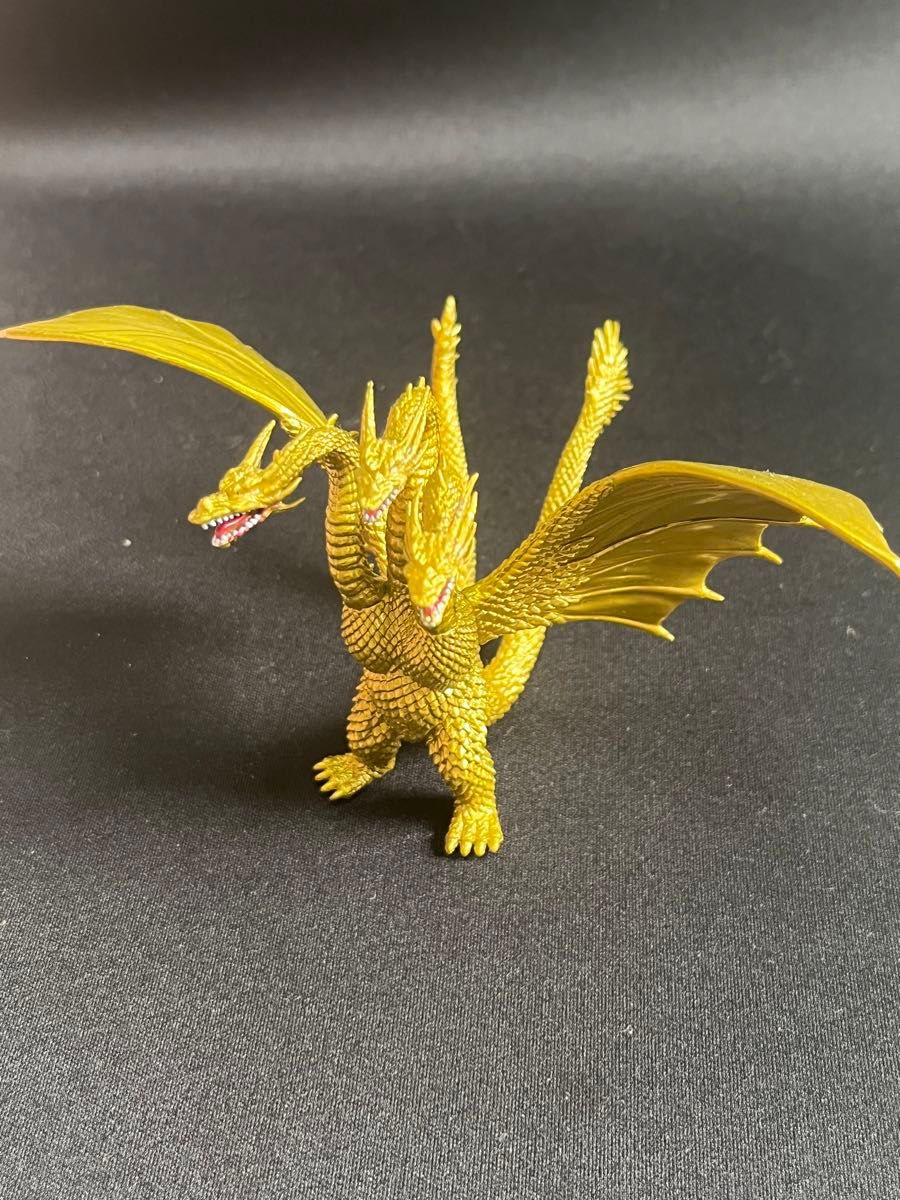 キングギドラ】フィギュアと骨のセット HG D+ ゴジラ 05 キングギドラ】フィギュアと骨のセット HG D+ ゴジラ 05