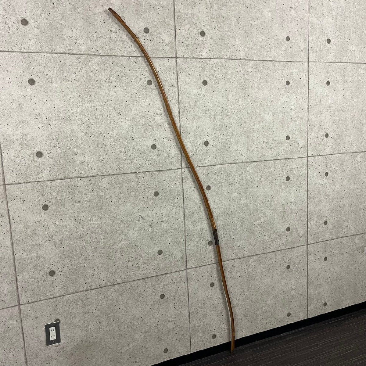 安い割引 Bibian 重量630g 伊東政成在銘竹弓弓道和弓全長約223cm 比比昂- 弓道