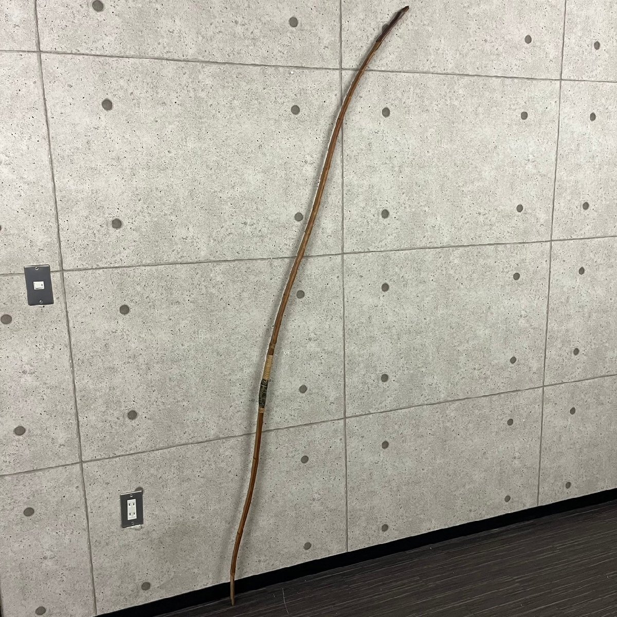 大倉重十郎 在銘 竹弓 弓道 和弓 全長約223cm 重量550g 061705w/ 大倉重十郎 在銘 竹弓 弓道 和弓 全長約223cm 重量550g 061705w/