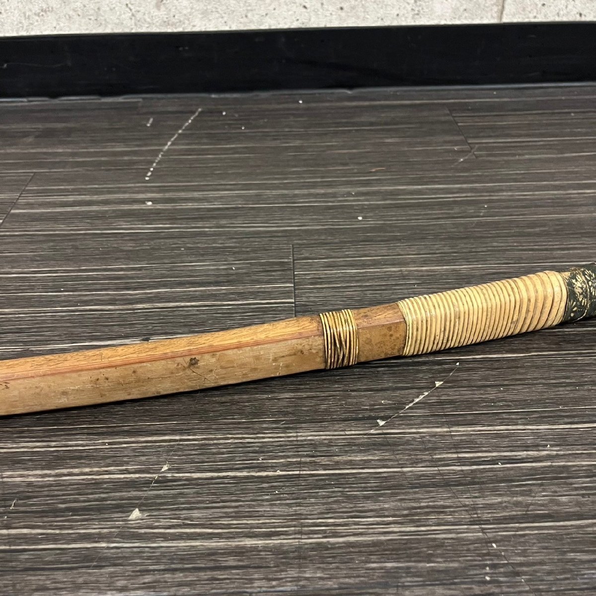 大倉重十郎 在銘 竹弓 弓道 和弓 全長約223cm 重量550g 061705w 大倉重十郎 在銘 竹弓 弓道 和弓 全長約223cm 重量550g 061705w