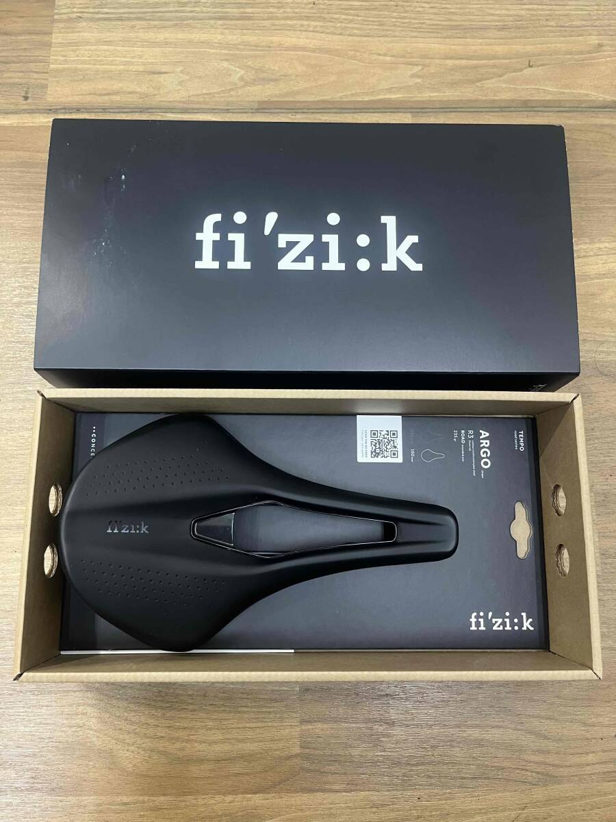 フィジーク ARGO TEMPO R3 kiumレール ブラック 160mm 70E0SA13A22 FIZIK 自転車 サドル