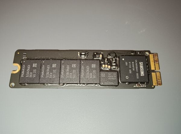 Apple純正SSD SM0512G mac mini MacBook air A1466等 SAMSUNG MZ Apple純正SSD SM0512G mac mini MacBook air A1466等 SAMSUNG MZ