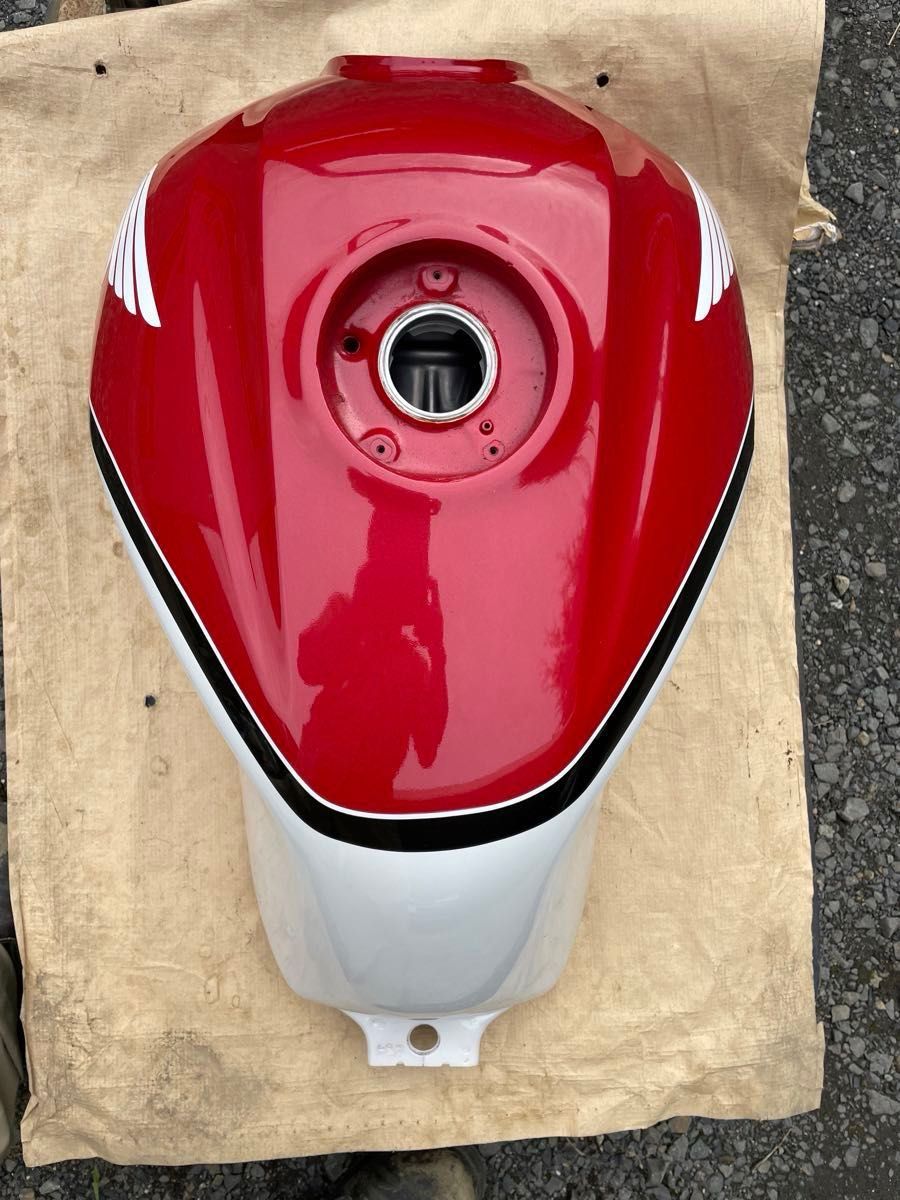 CB400SF NC39 燃料タンク|Yahoo!フリマ(旧PayPayフリマ) CB400SF NC39 燃料タンク|Yahoo!フリマ(旧PayPayフリマ)
