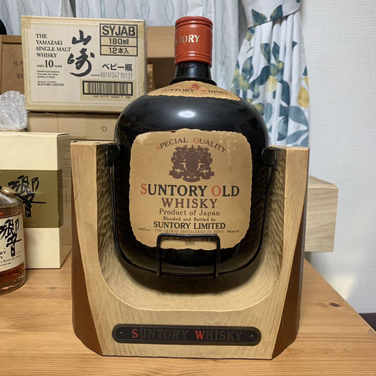 サントリー オールド ウイスキー 4000ml 特級 土台付き 未開封 サントリー オールド ウイスキー 4000ml 特級 土台付き 未開封