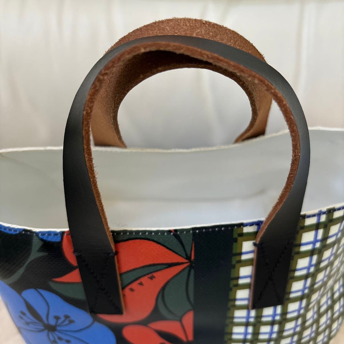 MARNI マルニマーケット マルニフラワーカフェ トートバッグ MARNI マルニマーケット マルニフラワーカフェ トートバッグ