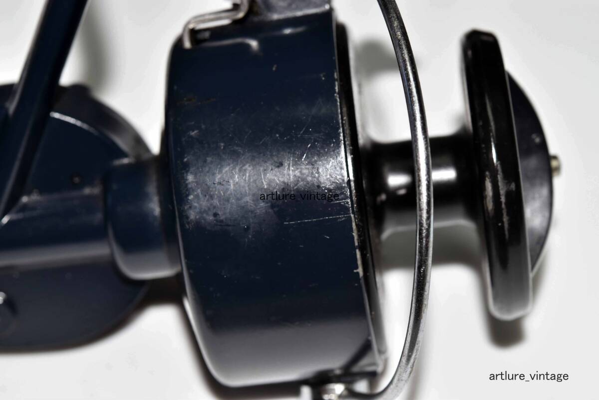 MITCELL 400 FRANCE SPINNING REEL (B576-345)VINTAGE REEL MITCELL 400 FRANCE SPINNING REEL (B576-345)VINTAGE REEL