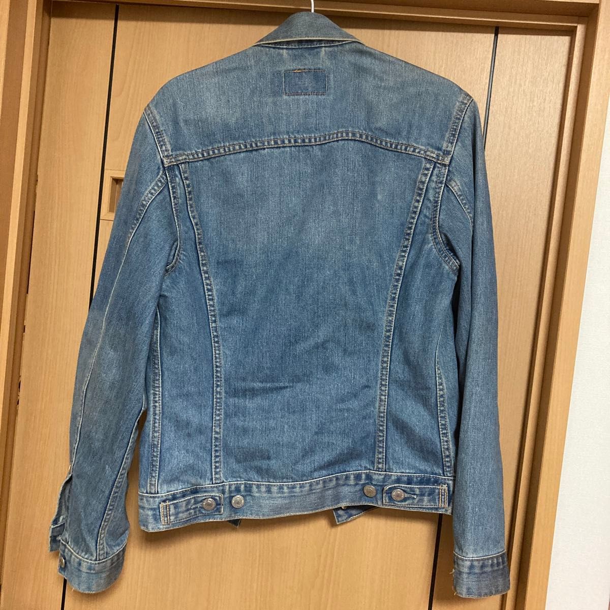 リーバイス 70500 04 size s ヨーロッパモデル デニムジャケット リーバイス 70500 04 size s ヨーロッパモデル デニムジャケット