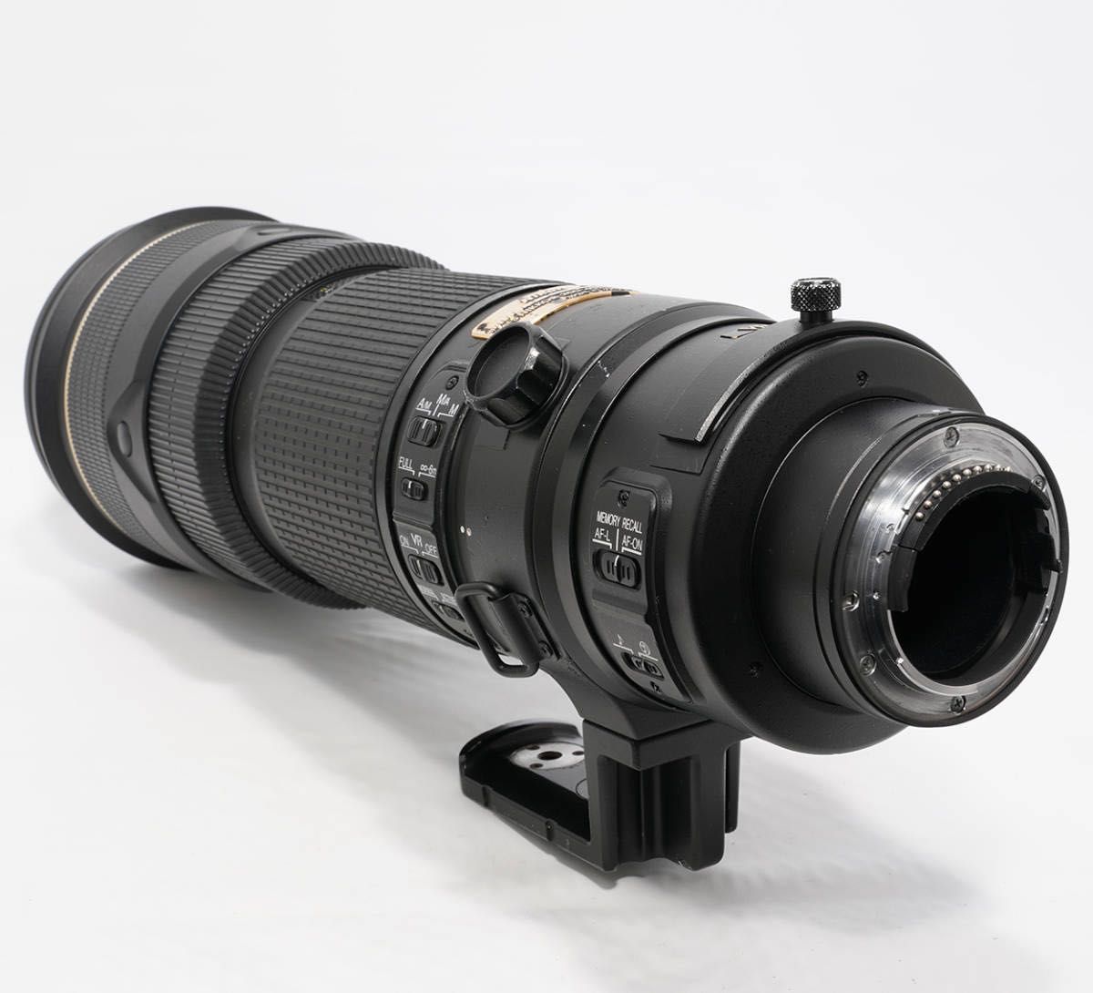 ニコン AF-S NIKKOR 200-400mm F4G ED VR II ケース付き|Yahoo ニコン AF-S NIKKOR 200-400mm F4G ED VR II ケース付き|Yahoo