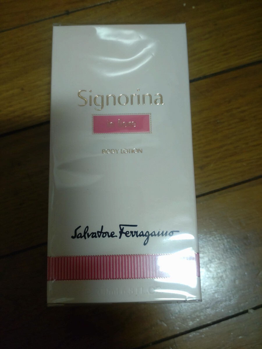  including carriage new goods unopened Salvatore Ferragamo sinyo Lee na Info -re body lotion anonymity delivery 