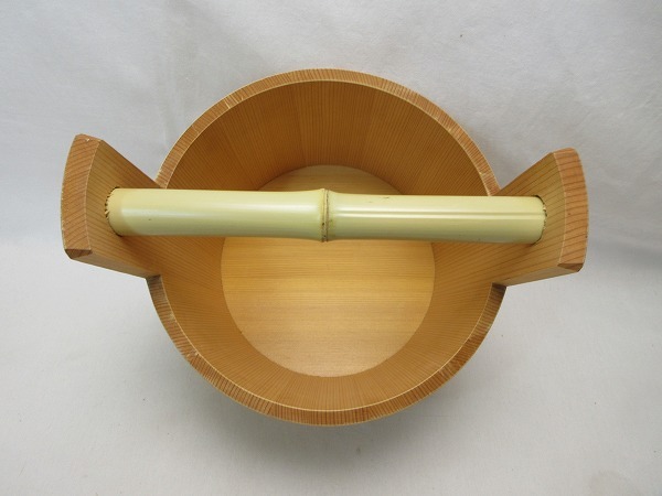 M604783 【 ほぼ未使用 茶道具 水張桶 手桶水指 木地 割蓋付き M604783 【 ほぼ未使用 茶道具 水張桶 手桶水指 木地 割蓋付き