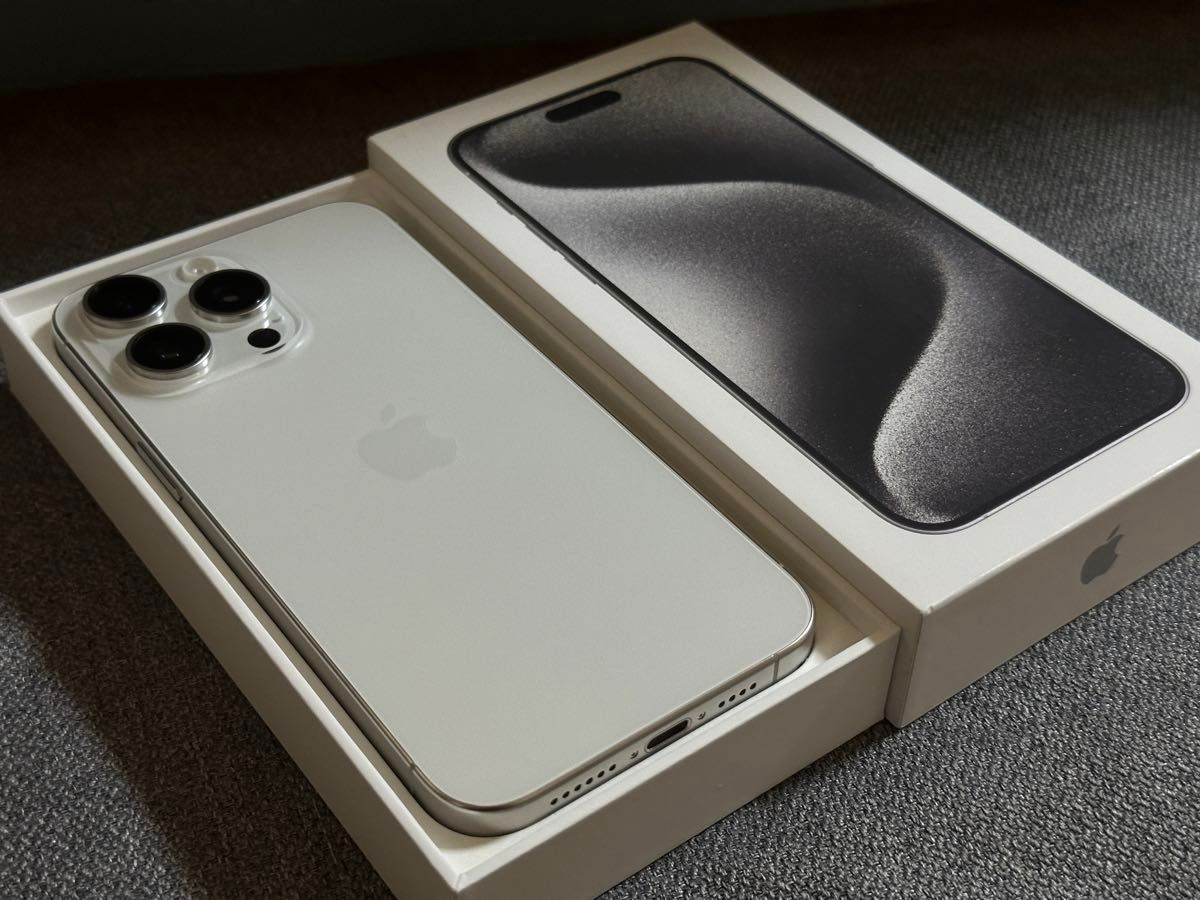 良品】Apple iPhone15 ProMax SIMフリー 256GBバッテリー100 良品】Apple iPhone15 ProMax SIMフリー 256GBバッテリー100