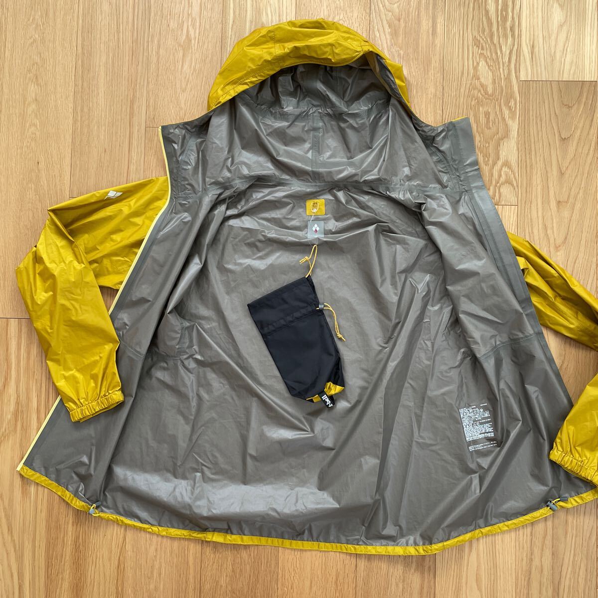 美品 mont-bell バーサライト ジャケット Women's M 18700円 美品 mont-bell バーサライト ジャケット Women's M 18700円