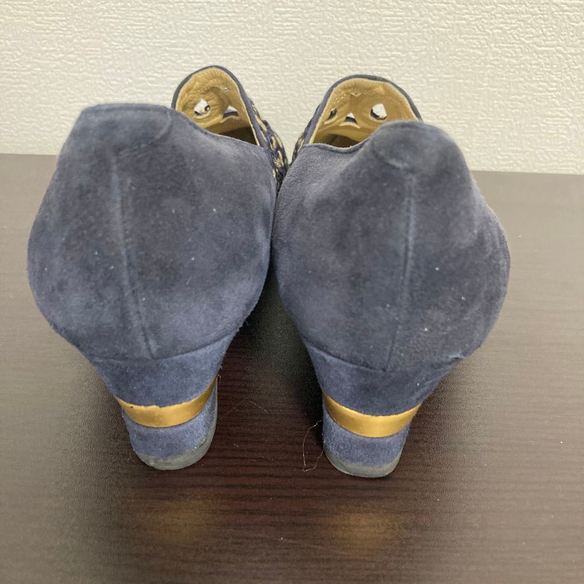 BALENCIAGA(バレンシアガ) パンプス ネイビー スエード素材 BALENCIAGA(バレンシアガ) パンプス ネイビー スエード素材