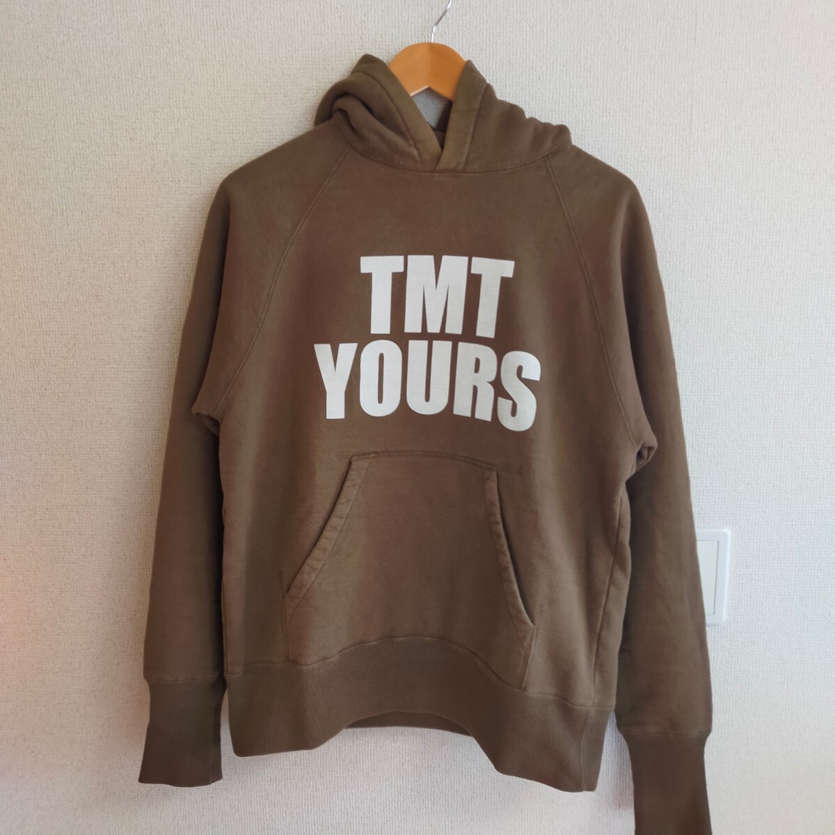 TMT YOURS BIG3 スウェット プルオーバーパーカー 木村拓哉 TMT YOURS BIG3 スウェット プルオーバーパーカー 木村拓哉