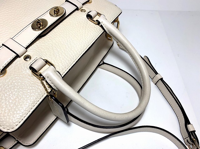 美品 送料無料 コーチ COACH スワッガー レザー 2Way サッチェル 美品 送料無料 コーチ COACH スワッガー レザー 2Way サッチェル