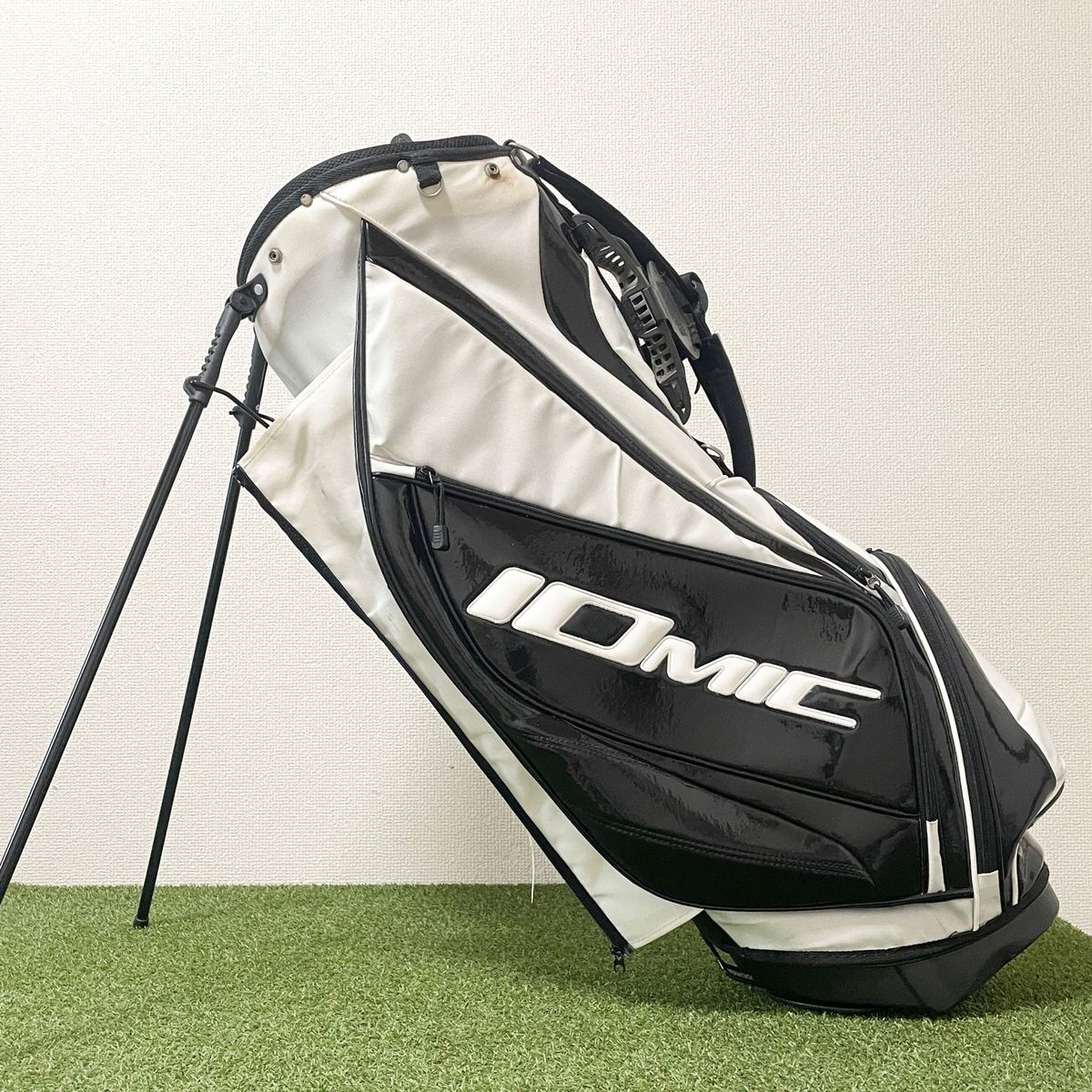 軽量 IOMIC イオミック キャディバッグ スタンド式 アスリート 軽量 IOMIC イオミック キャディバッグ スタンド式 アスリート