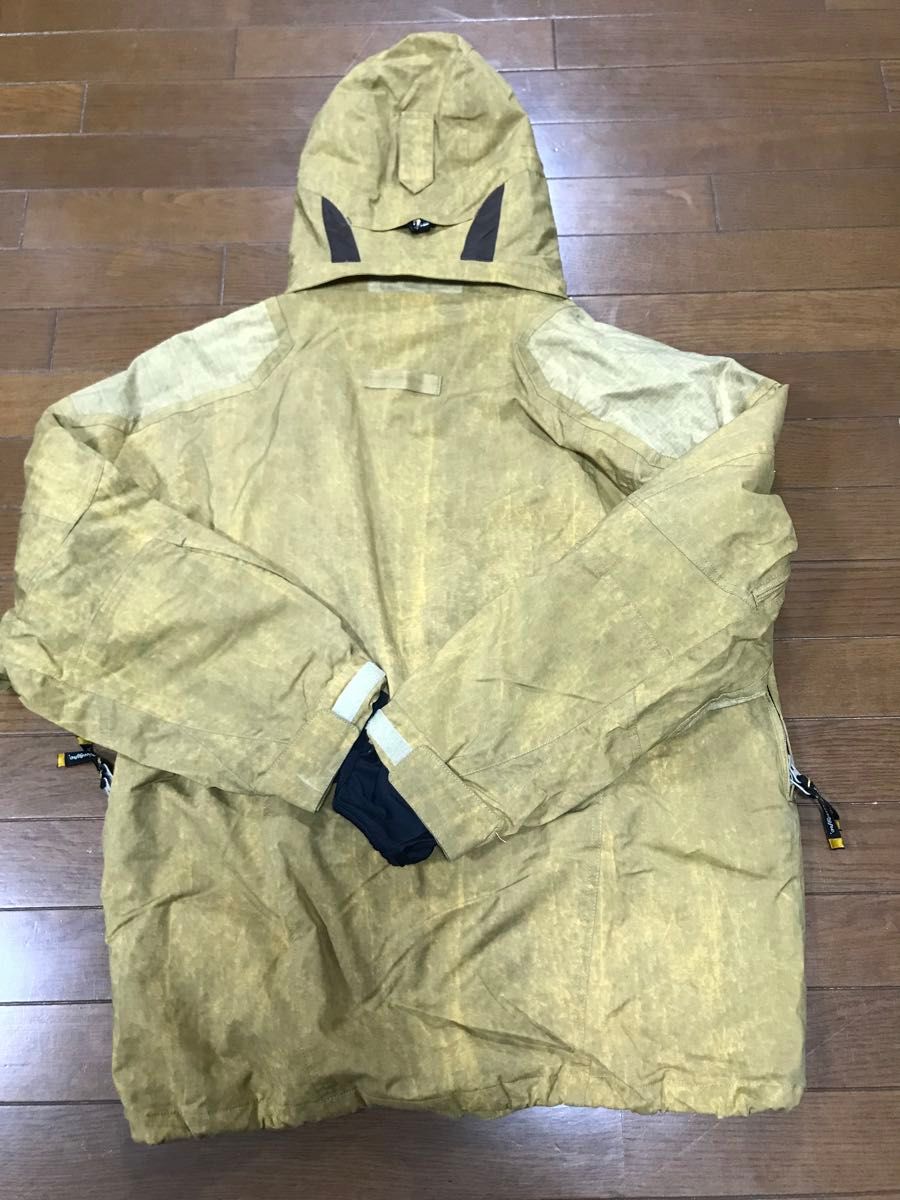 Newtype ニュータイプ スノーボードウェア ウェア 上下セット Newtype ニュータイプ スノーボードウェア ウェア 上下セット