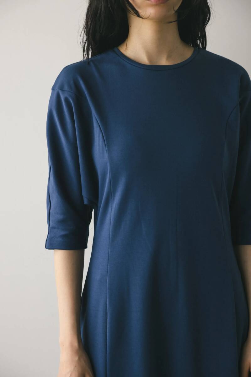 STYLEMIXER スタイルミキサー 23AW パネルパターンカットワンピース ライン響きにくい美シルエット モードな印象 程よく厚みある生地 BLUE