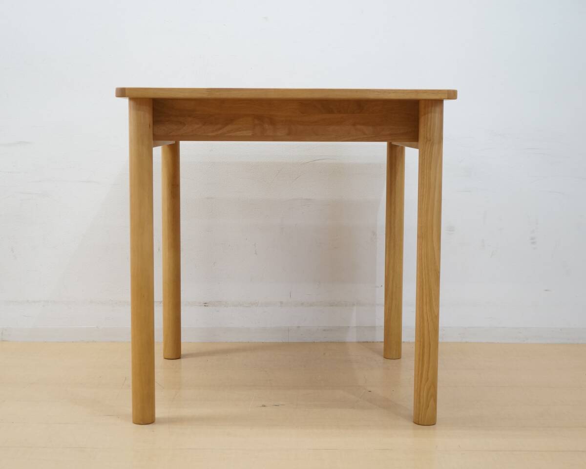 東ハ: 無印良品/MUJI 木製テーブル ナチュラル 約70×70㎝ 2 4人 東ハ: 無印良品/MUJI 木製テーブル ナチュラル 約70×70㎝ 2 4人