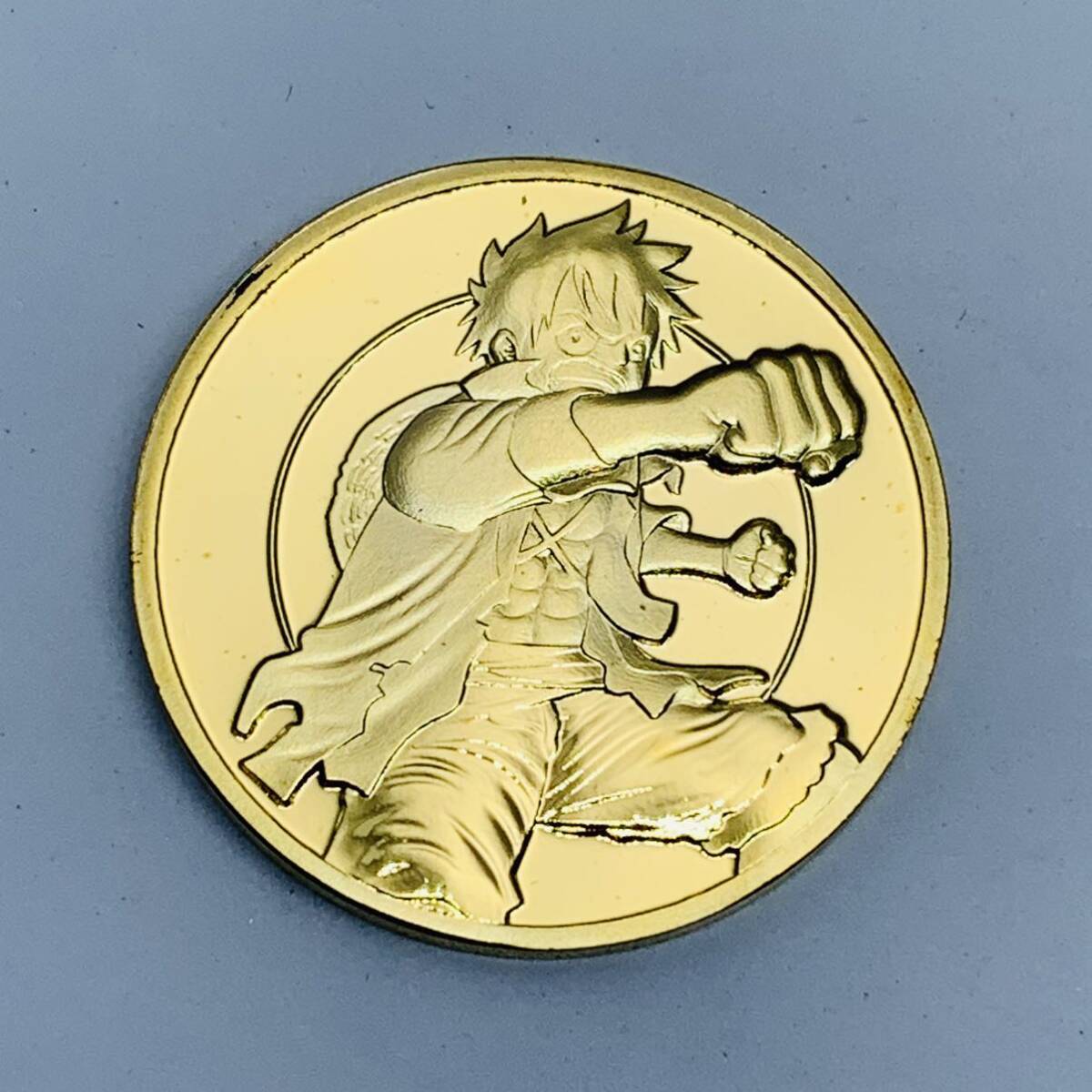 GU330日本記念メダル ワンピース ルフィ チャレンジコイン 美品 硬貨 古銭 コレクションコイン 貨幣 重さ約17g _画像2