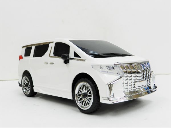 上品コーデはコレで安心! 激レア! ☆LED付 白 ドリフトラジコン アルファードタイプ 2.4GHz 1/16スケール ◎ジャイロスコープ・サーボ付◎ 乗用車