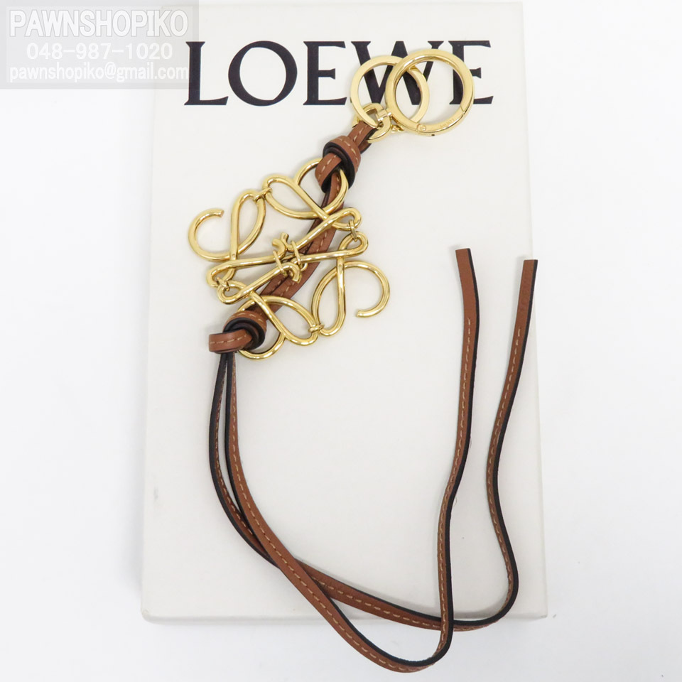 ロエベ 大まか LOEWE アナグラム チャーム (カーフ ロエベ 大まか LOEWE アナグラム チャーム (カーフ