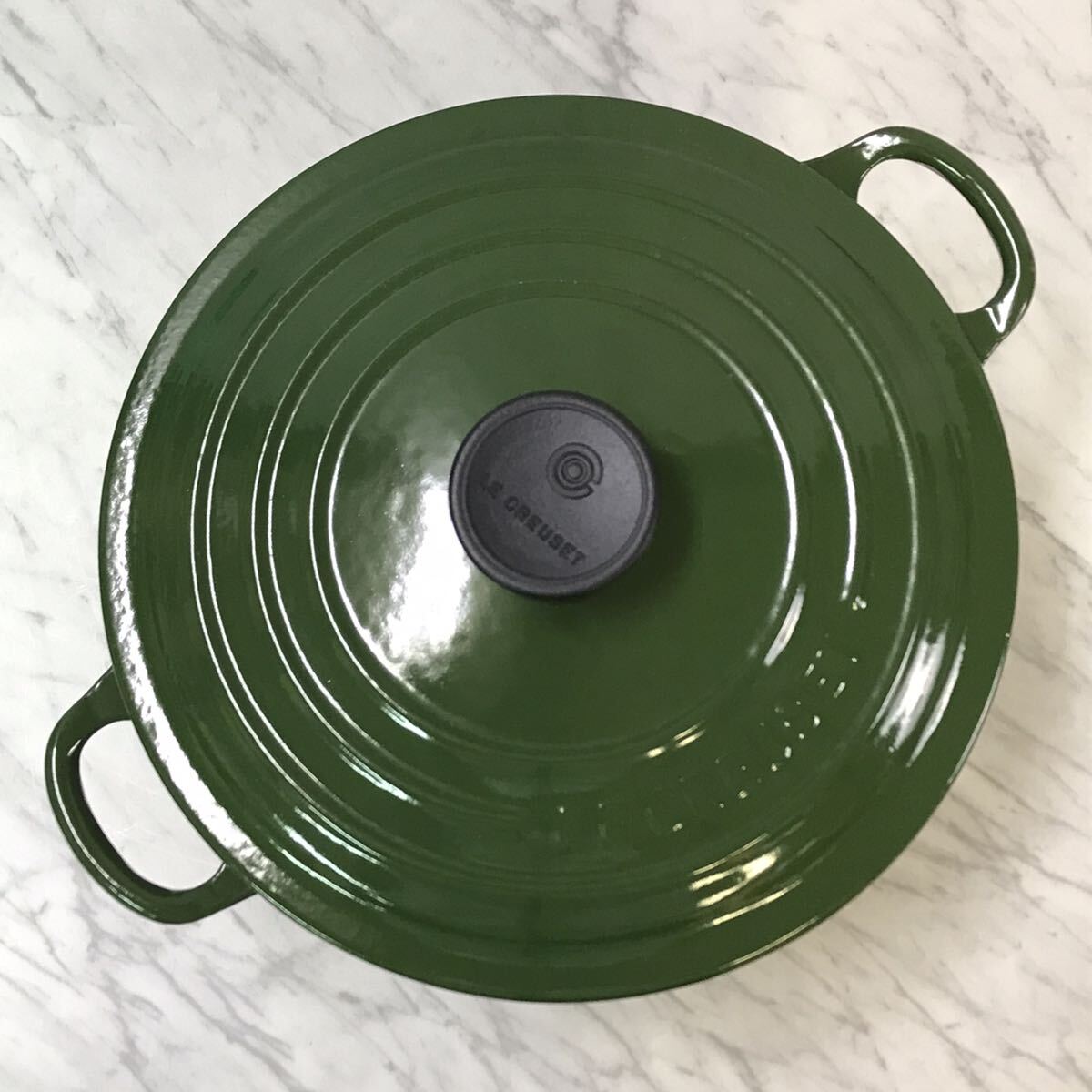 送料無料 良品 LE CREUSET ルクルーゼ 20cm 両手鍋 モスグリーン 送料無料 良品 LE CREUSET ルクルーゼ 20cm 両手鍋 モスグリーン