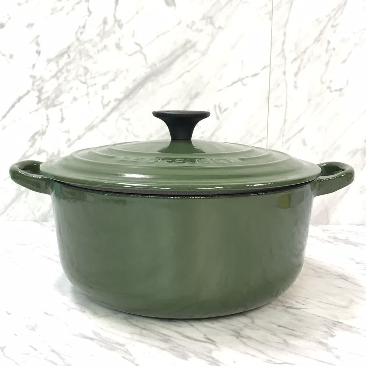 送料無料 良品 LE CREUSET ルクルーゼ 20cm 両手鍋 モスグリーン 送料無料 良品 LE CREUSET ルクルーゼ 20cm 両手鍋 モスグリーン