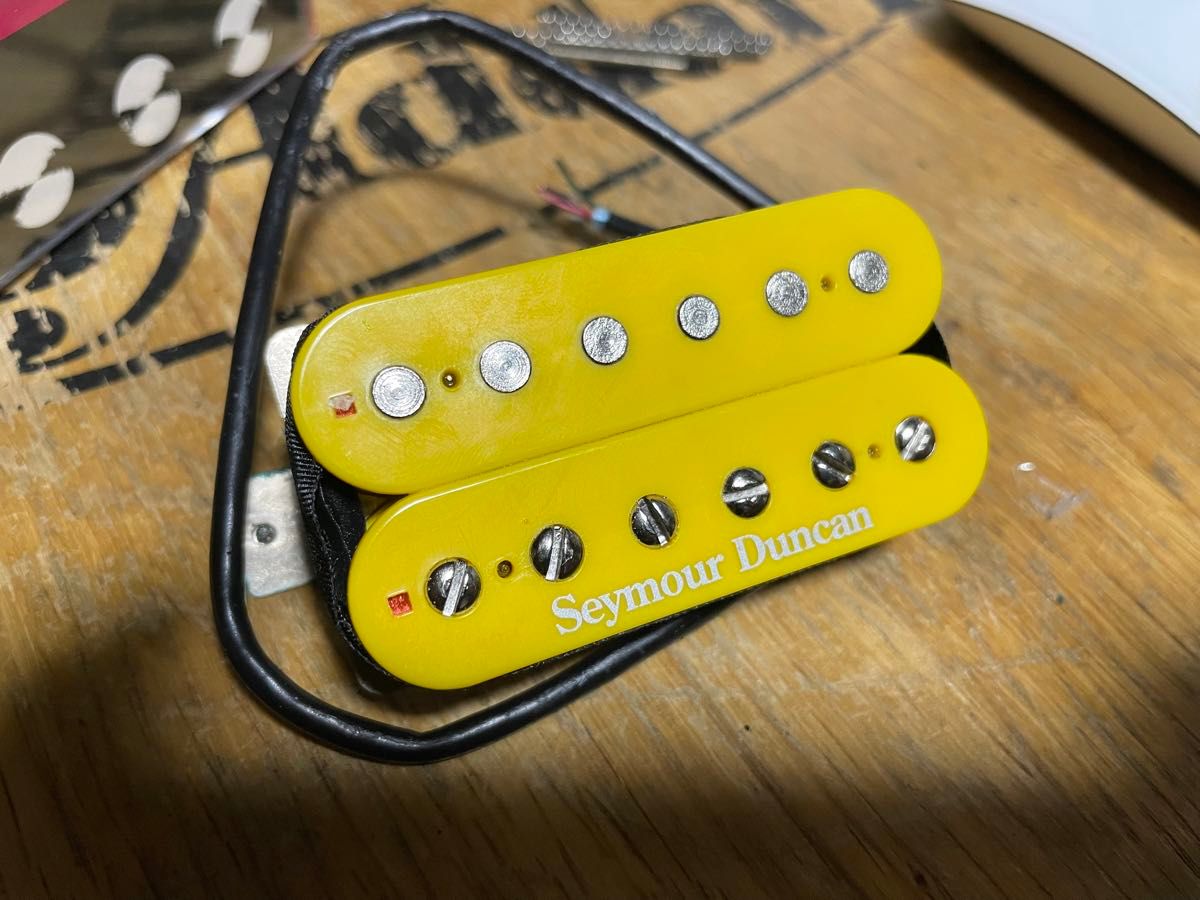 Seymour Duncan JB SH-4 JBJステッカー 黄色ボビン ロングレッグ Seymour Duncan JB SH-4 JBJステッカー 黄色ボビン ロングレッグ