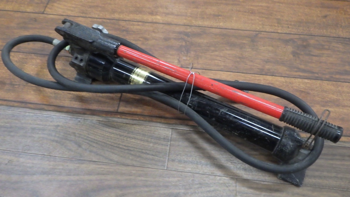 Yahoo!オークション - 中古 izumi 泉精器 手動油圧ヘッド分離式 Yahoo!オークション - 中古 izumi 泉精器 手動油圧ヘッド分離式