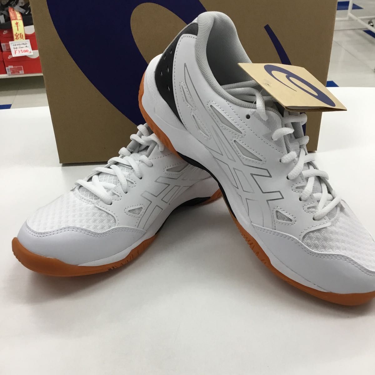 アシックスバレーボールシューズ ゲルロケット11 新品未使用 アシックスバレーボールシューズ ゲルロケット11 新品未使用