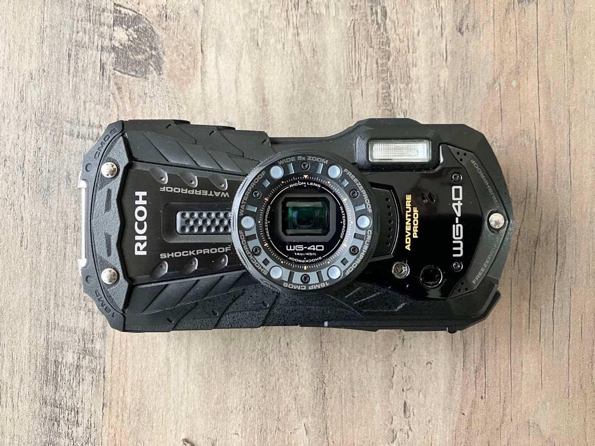 RICOH WG-40 中古デジタルカメラ本体 付属品[充電用電源 RICOH WG-40 中古デジタルカメラ本体 付属品[充電用電源
