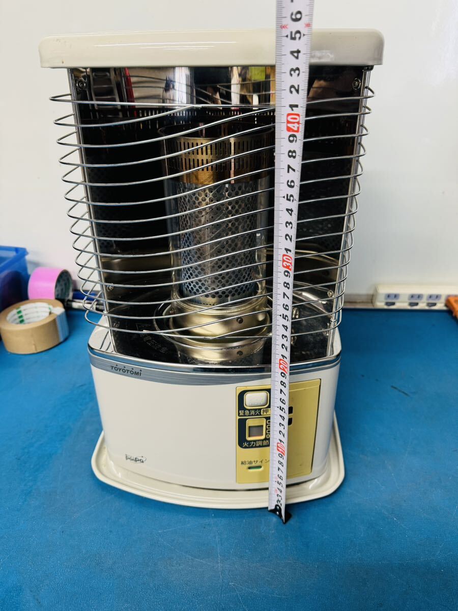トヨトミ TOYOTOMI 石油ストーブ コンパクト 自然通気 トヨトミ TOYOTOMI 石油ストーブ コンパクト 自然通気