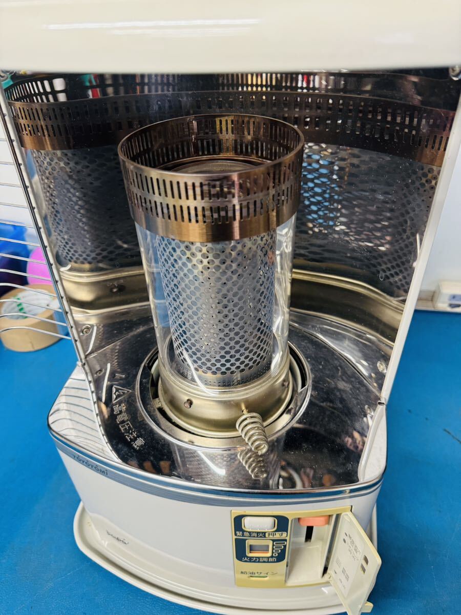 トヨトミ TOYOTOMI 石油ストーブ コンパクト 自然通気 トヨトミ TOYOTOMI 石油ストーブ コンパクト 自然通気