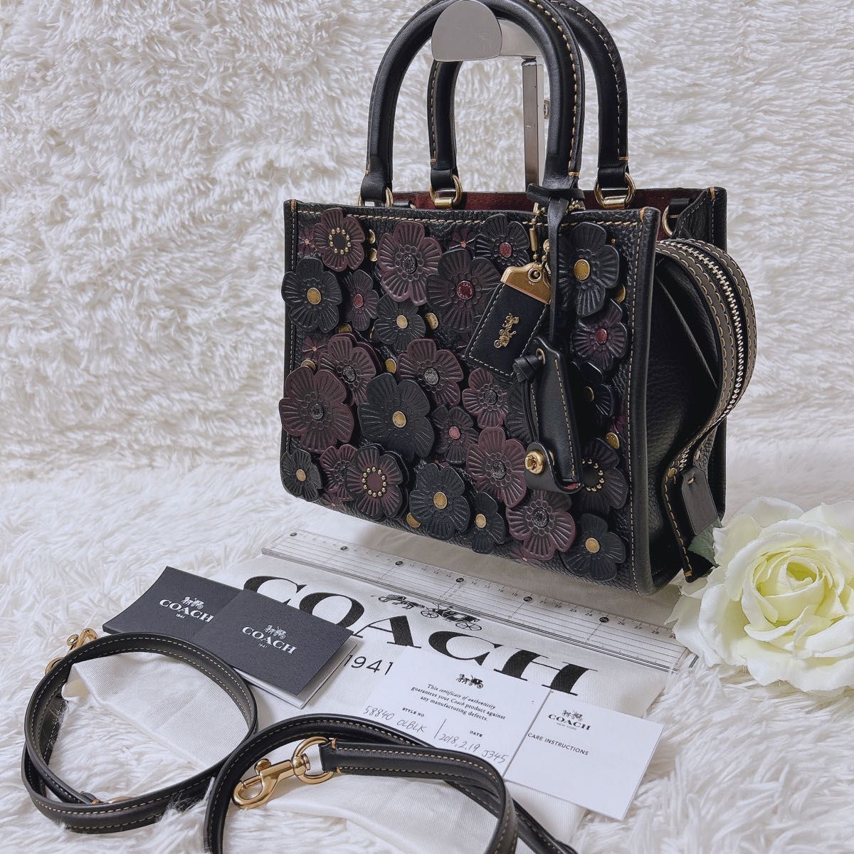 即日発送 極美品 COACH コーチ ローグ25 ウィズ ティーローズ 即日発送 極美品 COACH コーチ ローグ25 ウィズ ティーローズ