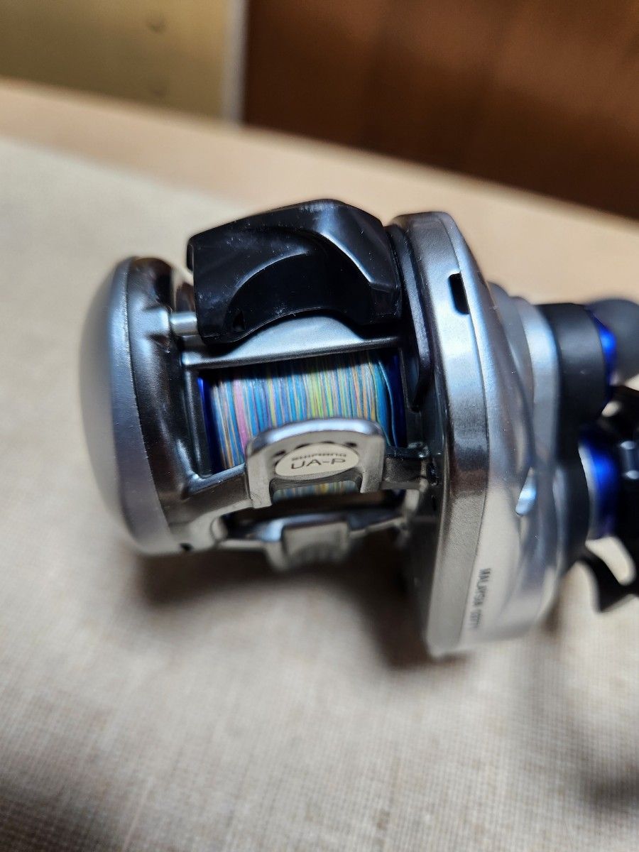 中古品 シマノ SHIMANO ステファーノSS 100HG ベイトリール 右 中古品 シマノ SHIMANO ステファーノSS 100HG ベイトリール 右