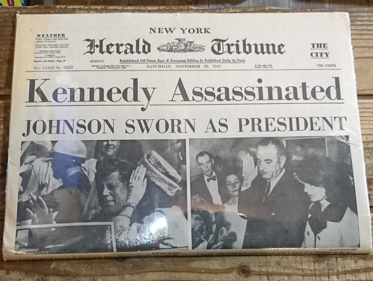 60s vintage herald tribune kennedy assassinated news paper ケネディ 大統領 暗殺 事件 新聞 ニュース