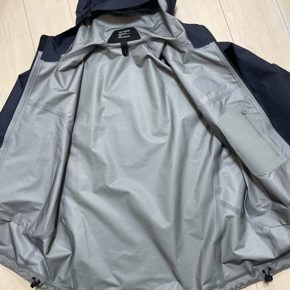 新品未使用 ARC'TERYX Beta Jacket Men's BLACK Sapphire L 新品未使用 ARC'TERYX Beta Jacket Men's BLACK Sapphire L