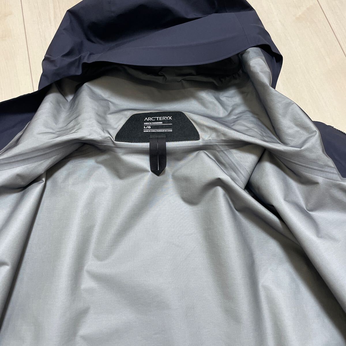 新品未使用 ARC'TERYX Beta Jacket Men's BLACK Sapphire L 新品未使用 ARC'TERYX Beta Jacket Men's BLACK Sapphire L