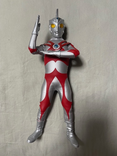 美品】 RAH ウルトラマン B TYPE Ver.1.5 1/6 フィギュア 関節 美品】 RAH ウルトラマン B TYPE Ver.1.5 1/6 フィギュア 関節