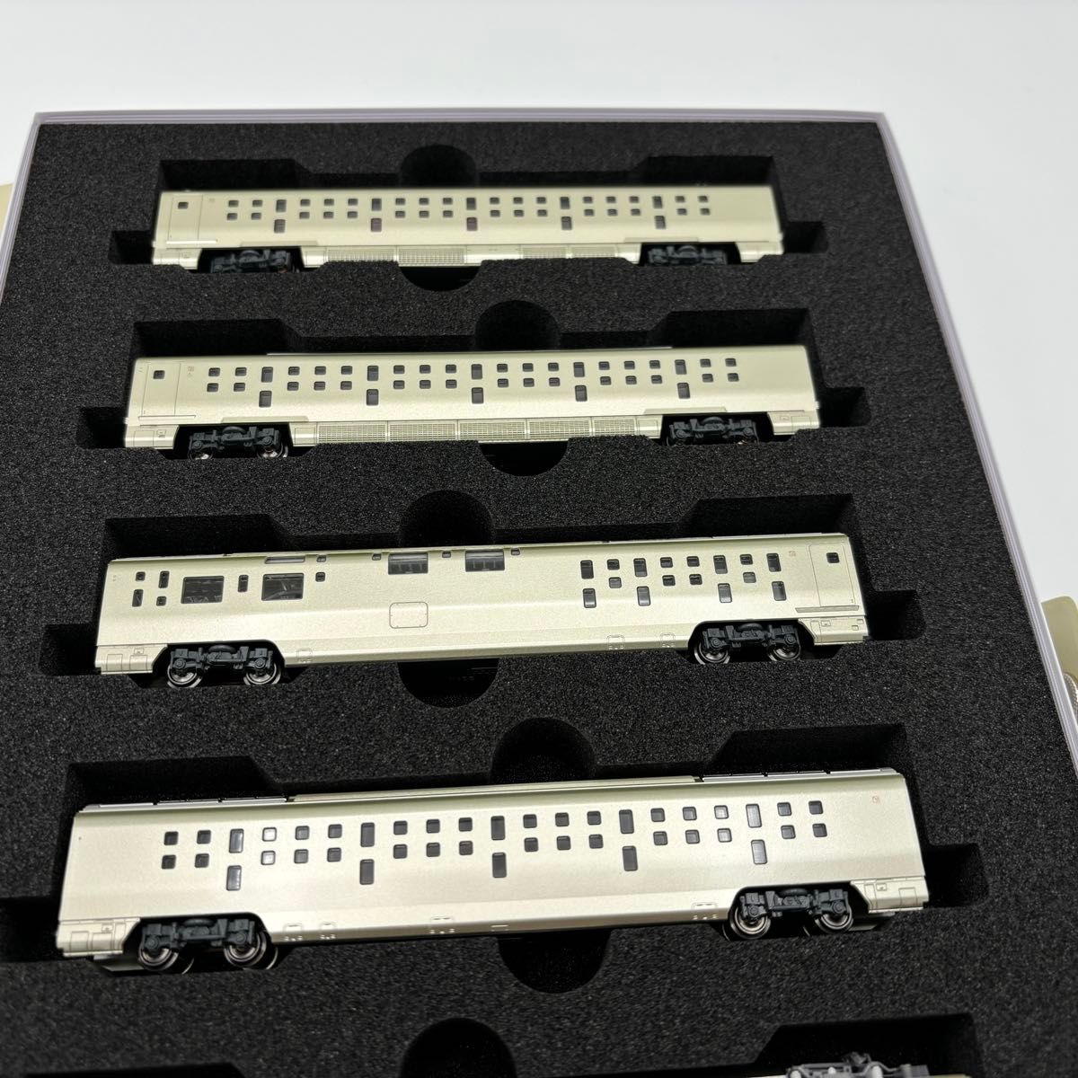 1円〜 KATO Nゲージ 10-1890 E001形 TRAIN SUITE 四季島 6両増結 1円〜 KATO Nゲージ 10-1890 E001形 TRAIN SUITE 四季島 6両増結