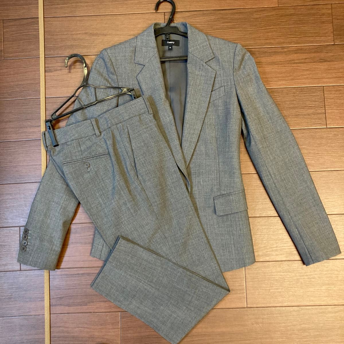 美品】theory セットアップスーツ セットアップ パンツスーツ 美品】theory セットアップスーツ セットアップ パンツスーツ