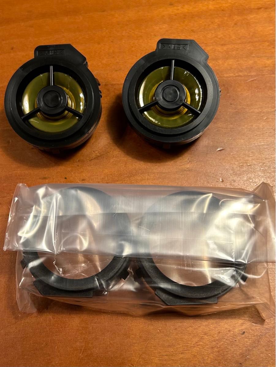 ホンダ ヴェゼル RV5 純正ツイーター スピーカー 新車外し品 ホンダ ヴェゼル RV5 純正ツイーター スピーカー 新車外し品