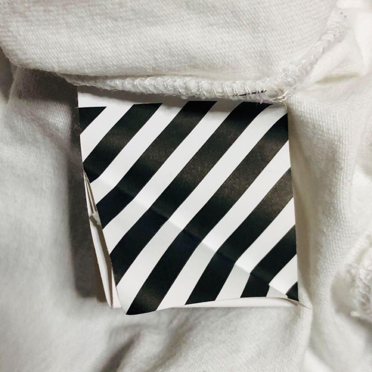 しんのすけ様専用 off-white スプレーペイントアロー Tシャツ しんのすけ様専用 off-white スプレーペイントアロー Tシャツ