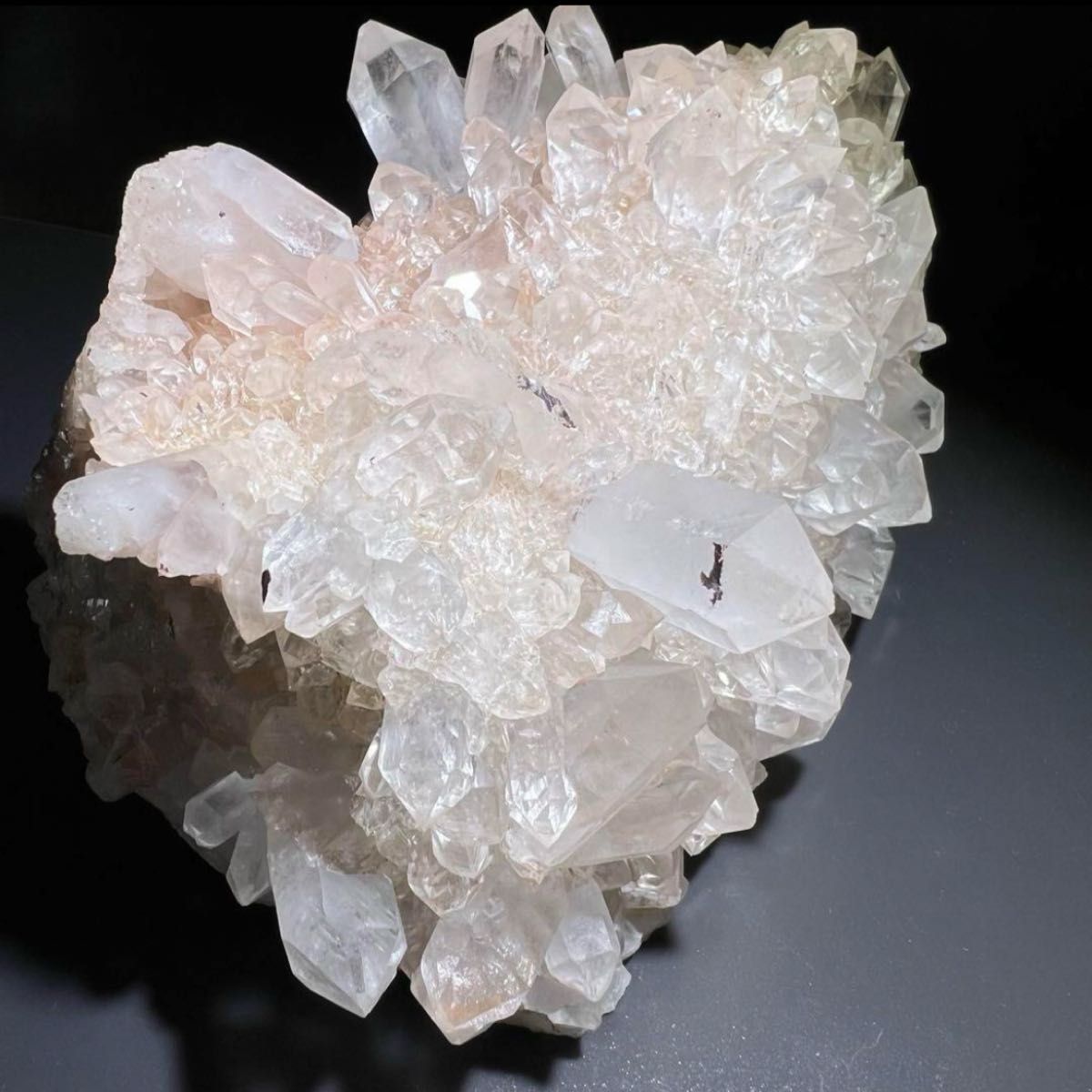 極上別格品 存在際立つ美しさ キラキラ美ピンク水晶 超大型 極上別格品 存在際立つ美しさ キラキラ美ピンク水晶 超大型