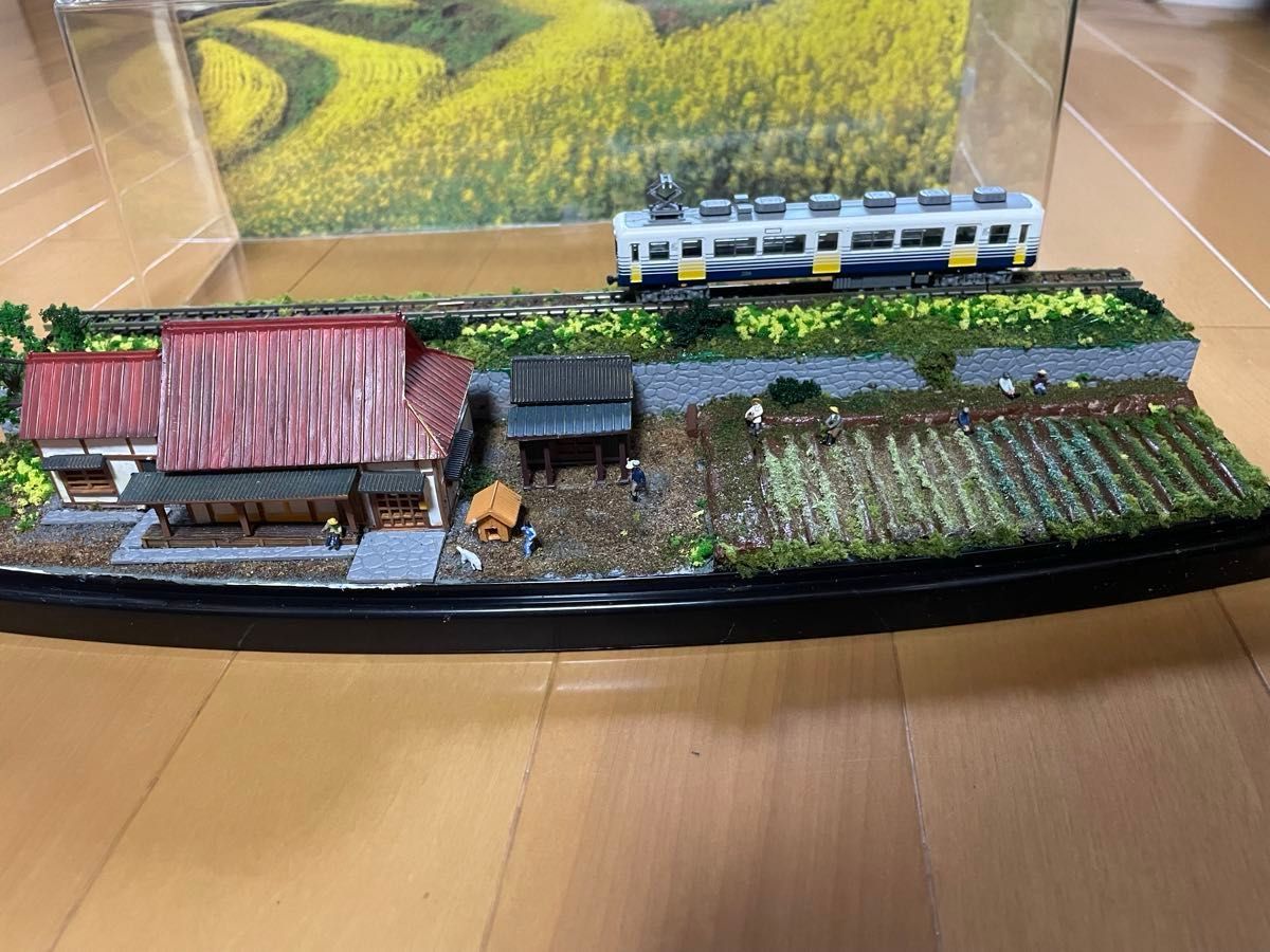 鉄道ジオラマ(ノスタルジックな田園風景) Nゲージ Nゲージ展示台 鉄道ジオラマ(ノスタルジックな田園風景) Nゲージ Nゲージ展示台