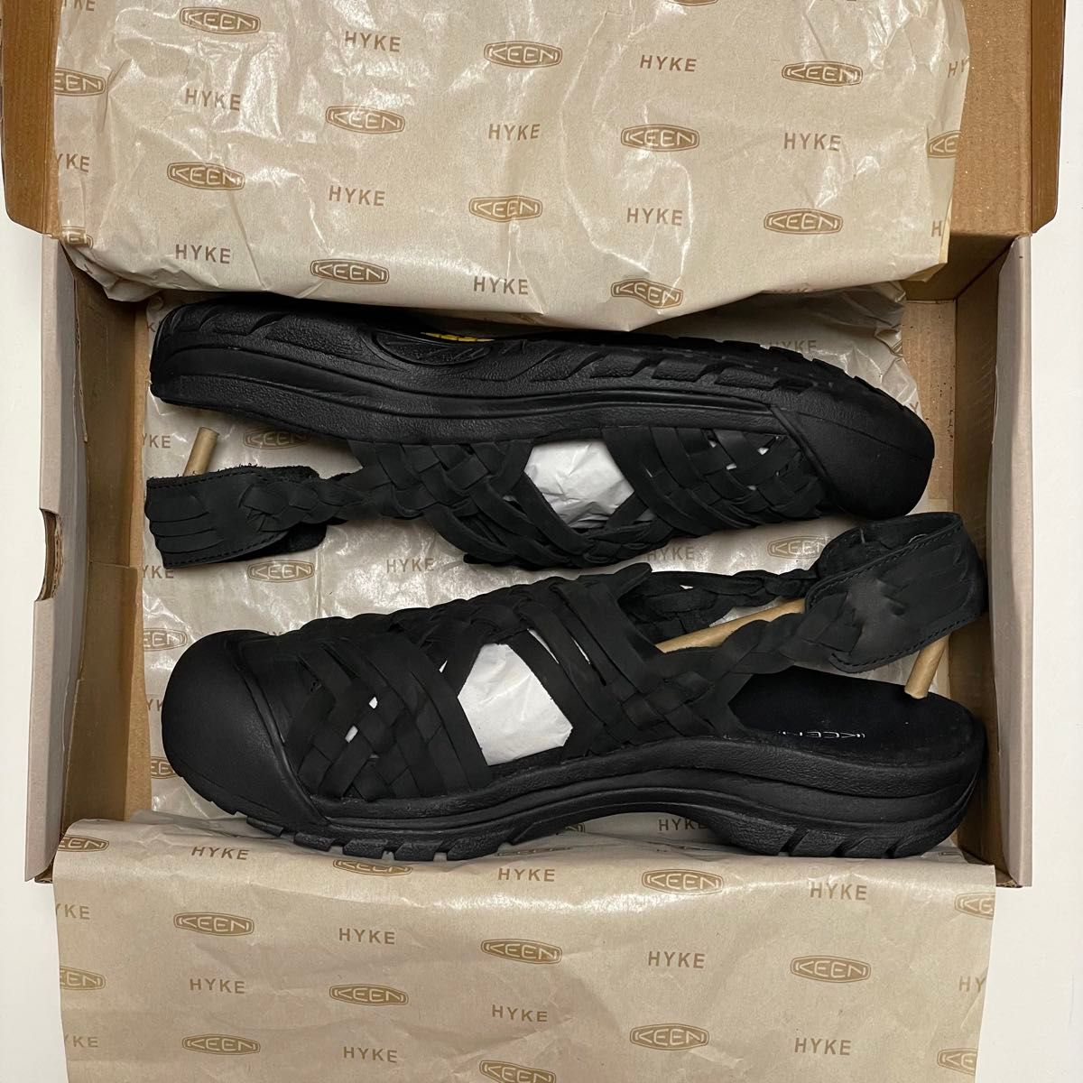 HYKE × KEEN ROSARITA Ⅱ ハイク キーン ブラック 27 0|Yahoo HYKE × KEEN ROSARITA Ⅱ ハイク キーン ブラック 27 0|Yahoo