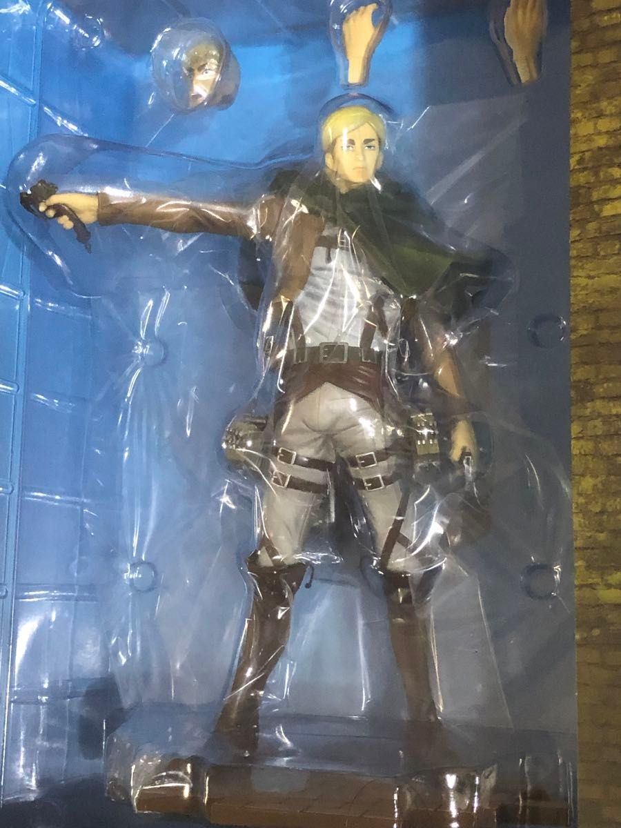 BRAVE-ACT 進撃の巨人 エルヴィンスミス 1/8 完成品フィギュア BRAVE-ACT 進撃の巨人 エルヴィンスミス 1/8 完成品フィギュア