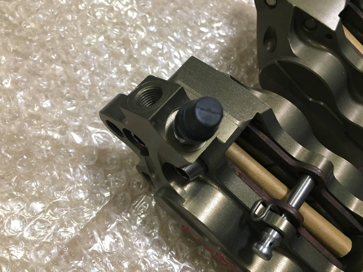 brembo ブレンボレーシングキャリパー左右 40ミリピッチ 40mm brembo ブレンボレーシングキャリパー左右 40ミリピッチ 40mm